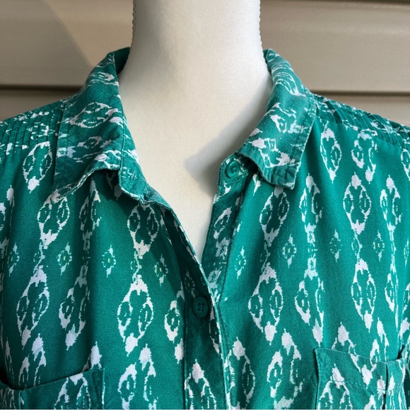 •New Directions• IKAT Pattern Button Down Blouse - Size XL - Picture 3 of 9